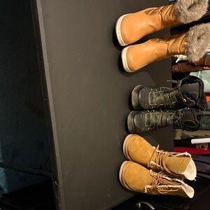 Tan and Black Winter Boots with Fur Trim